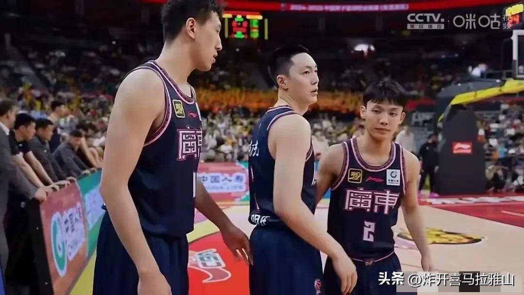 米乐体育m6官网-广东篮球队再次夺冠，实力无可匹敌令人惊叹